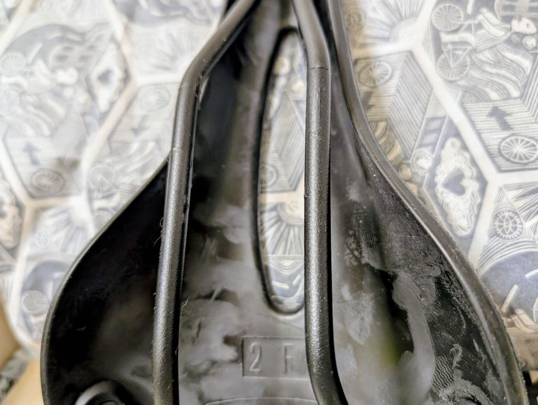 BROOKS Cambium all weather C15 ブラックサドル