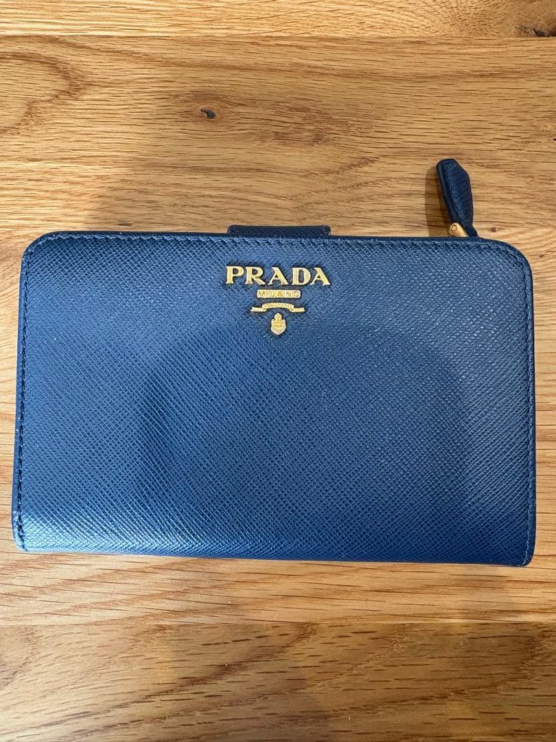 PRADA ブルー レザー 財布