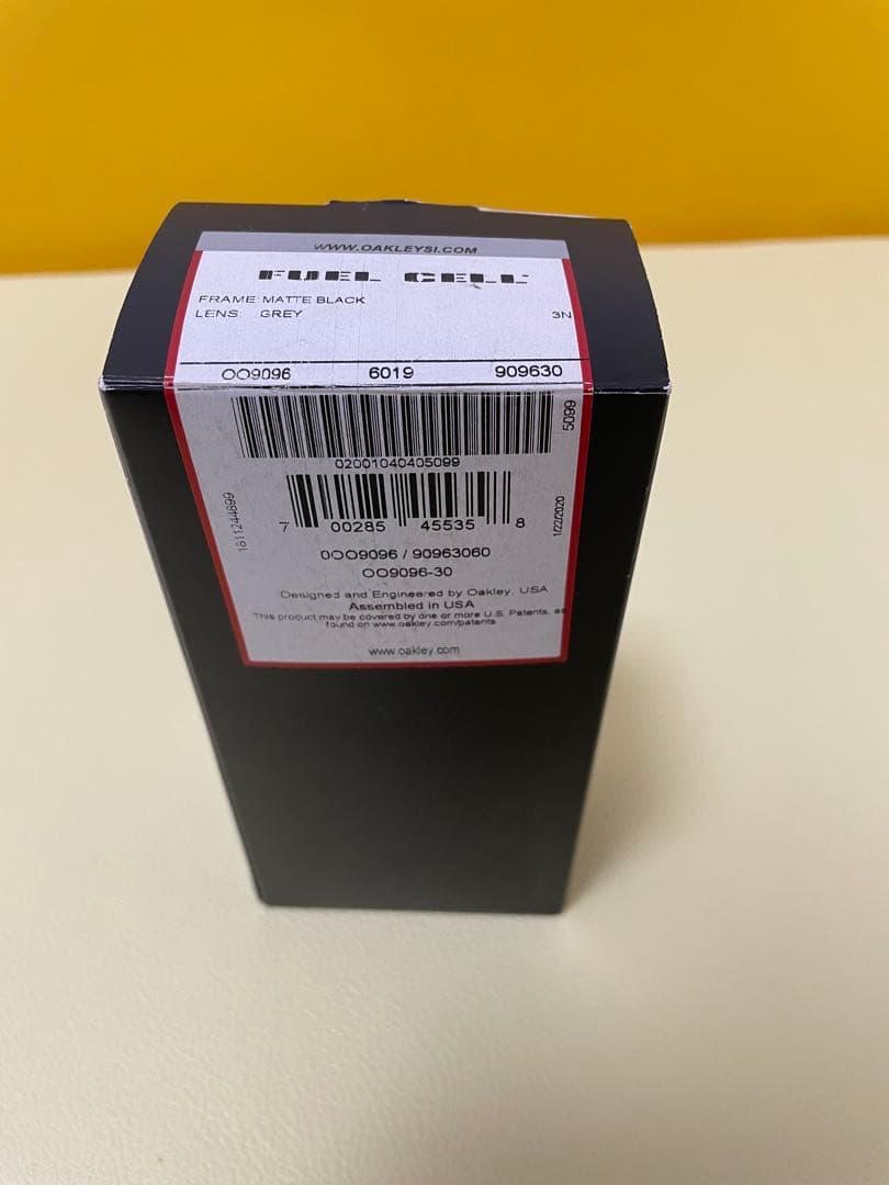 OAKLEY FUEL CELL サングラス OO9096-30