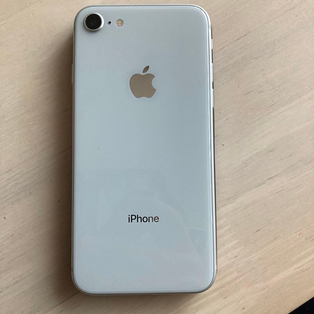 コンピュータ・IT iPhone8