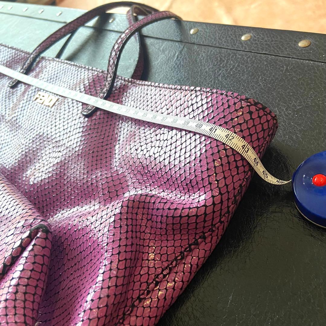 美品正規品　FENDI フェンディ トートバッグ　パイソン　軽量　A4収納