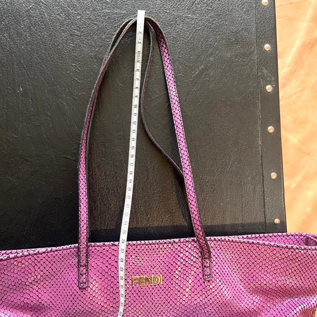 美品正規品　FENDI フェンディ トートバッグ　パイソン　軽量　A4収納