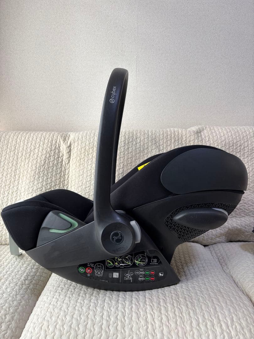 2024Cybex クラウドG i-Size チャイルドシート　アダプター付き