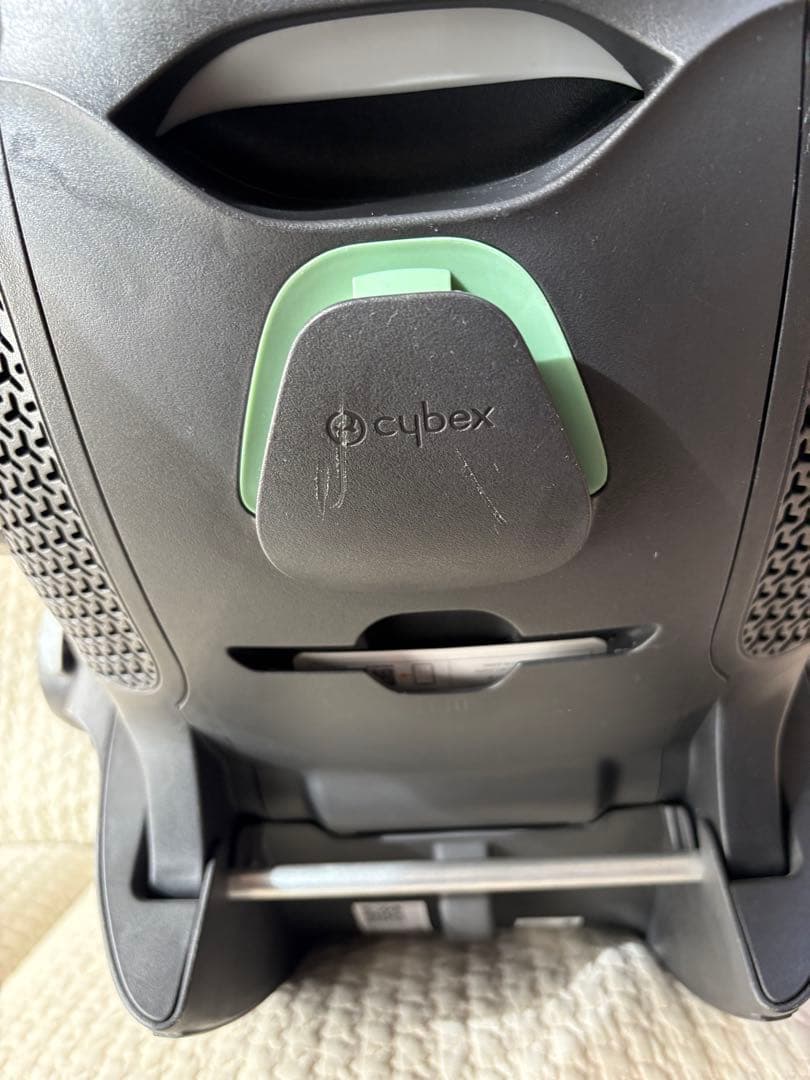2024Cybex クラウドG i-Size チャイルドシート　アダプター付き