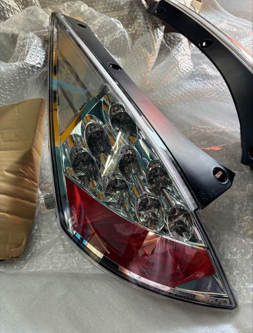 Z33 純正OP テールレンズ