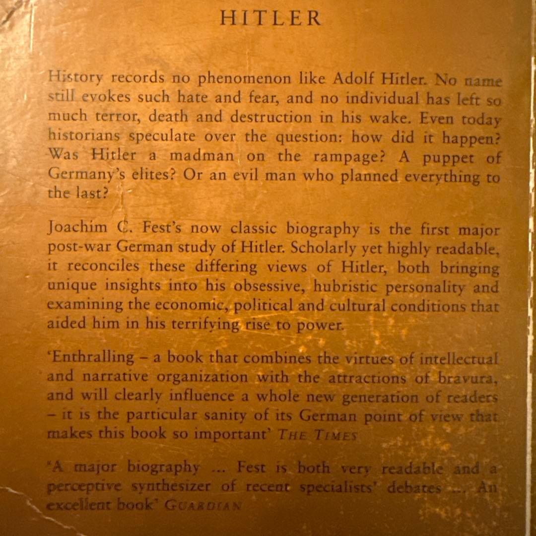 ヒトラー　JOACHIM FEST WW2 Penguin UK 英語本