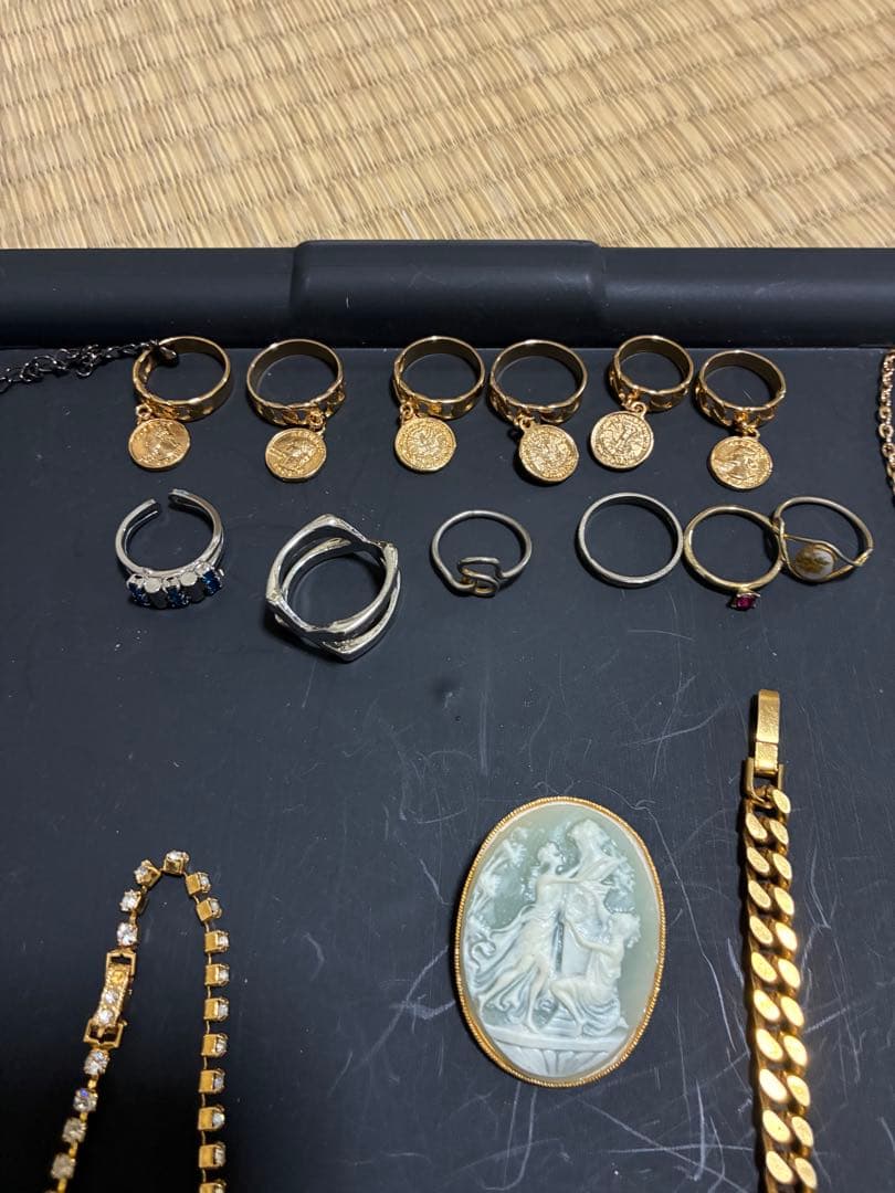 遺品整理　ネックレス　ゴールド　喜平　カメオ　指輪　ピアス　シルバー　28点
