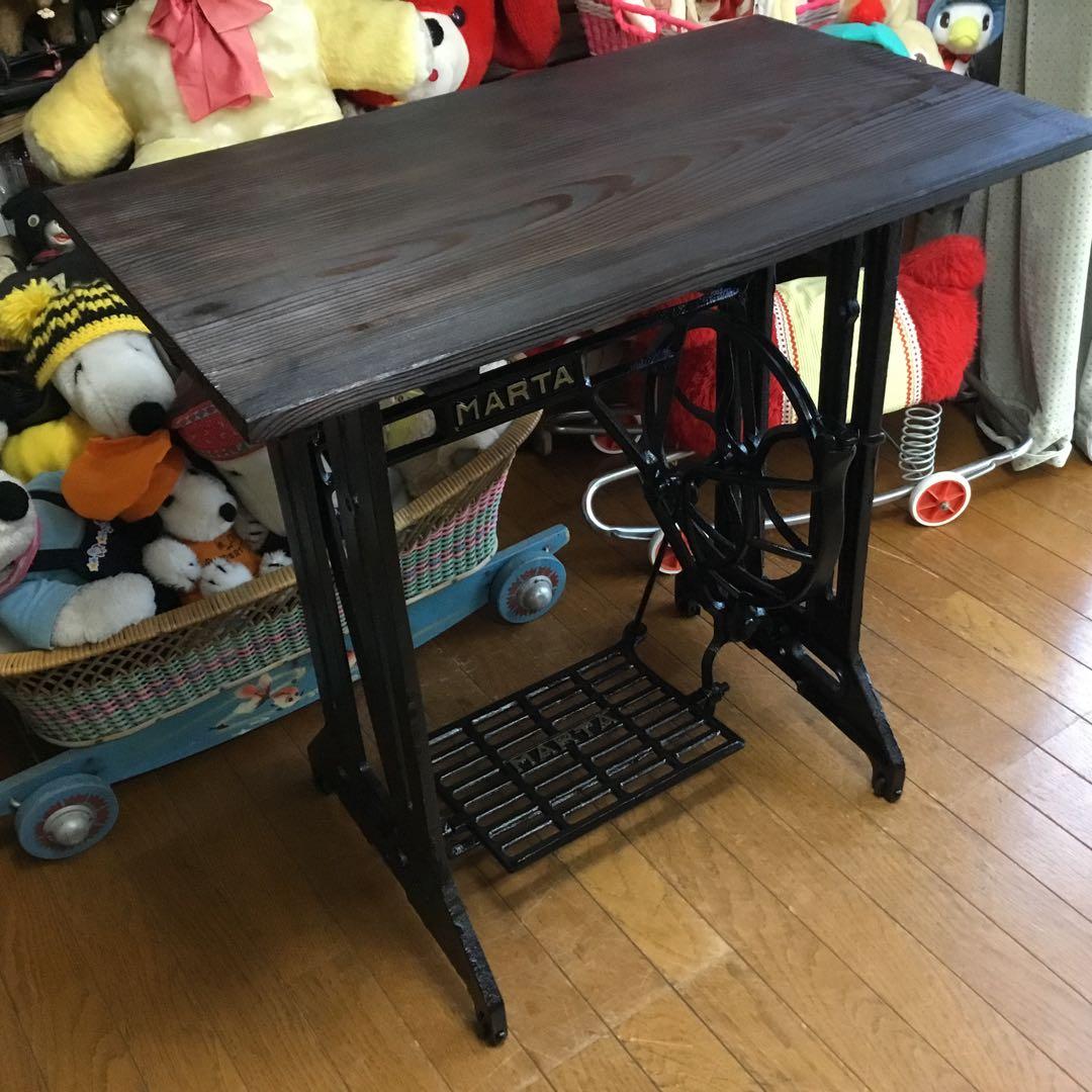 ※アンティーク※MARTA足踏みミシン脚のテーブル
