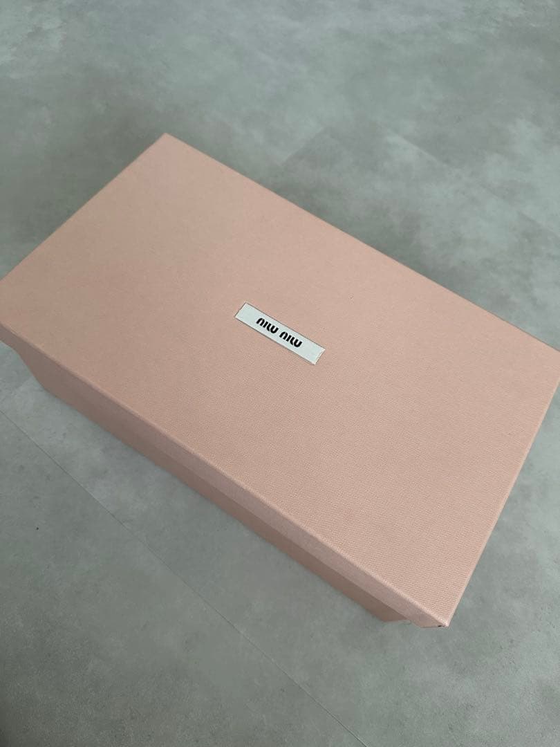 【miu miu 】エナメル レッド メリージェーンシューズ　mary jane