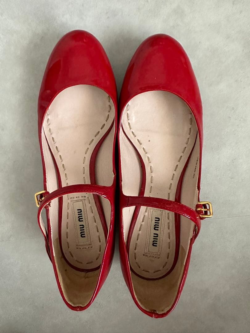 【miu miu 】エナメル レッド メリージェーンシューズ　mary jane