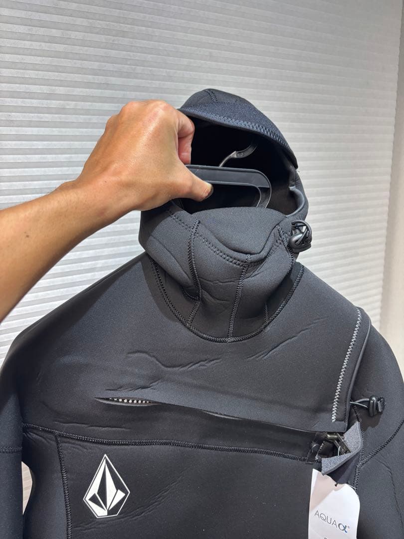 新品VOLCOM ボルコム セミドライ 5ミリフード 真冬ウェットスーツメンズL