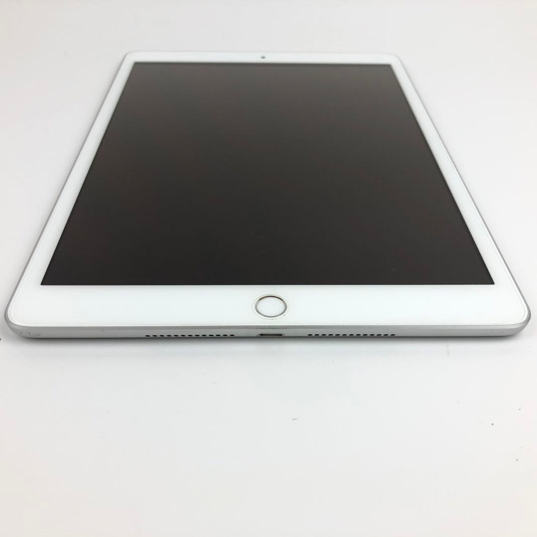 【極美品】 iPad 第8世代 32GB シルバー