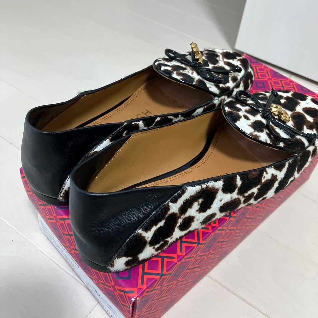 靴 T o r y B u r c h