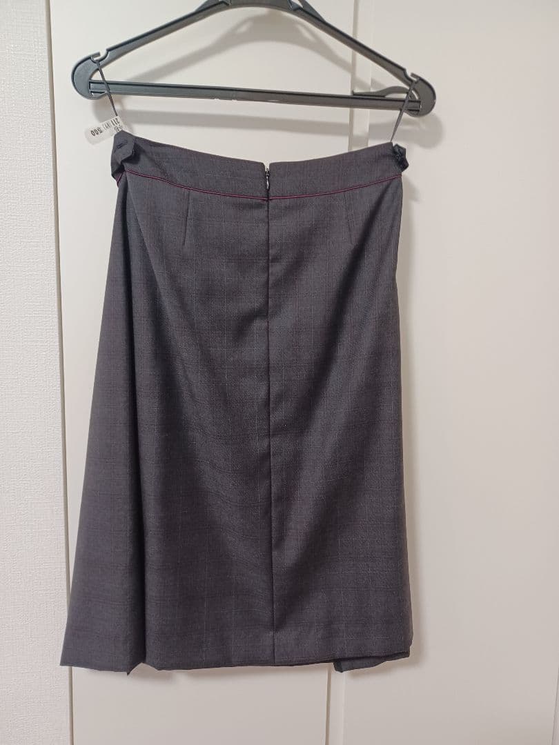 ダークグレー スカートスーツ ウール100%
