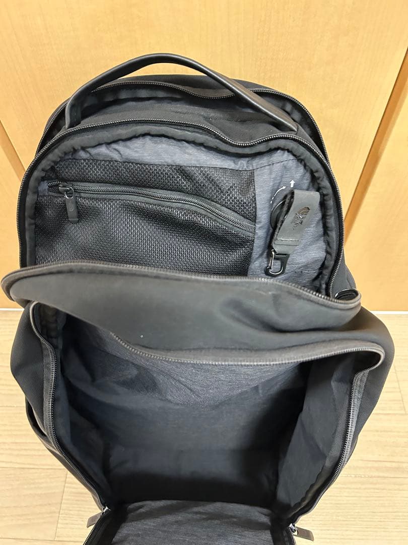 【かずロー】The North Face ブラックバックパック　ビジネス