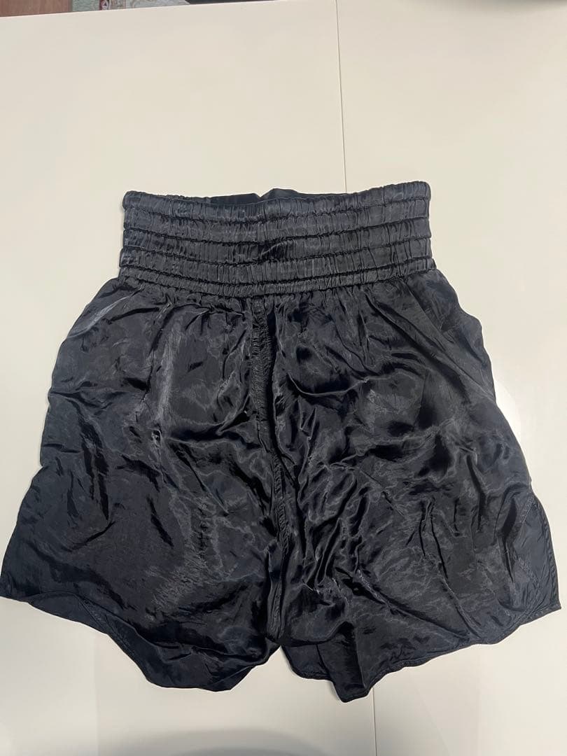 ブラックショートパンツ ウエストゴム