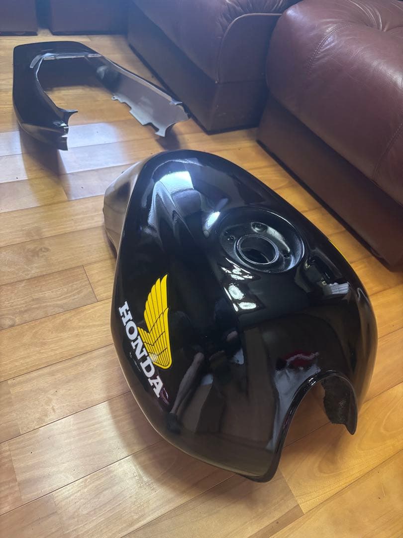 nc42 CB400SF HONDA 外装　タンク　テール　サイドカバ　フェンダ