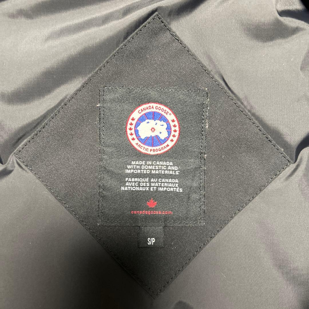 カナダグース　ベスト4151M Sサイズ