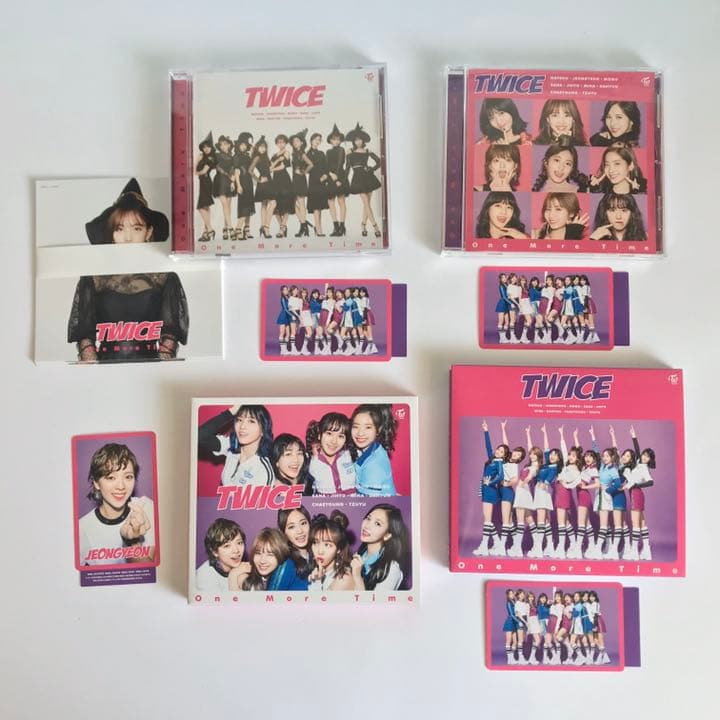 【TWICE】CD/トレカ/ポスターセット（デビュー〜初期）
