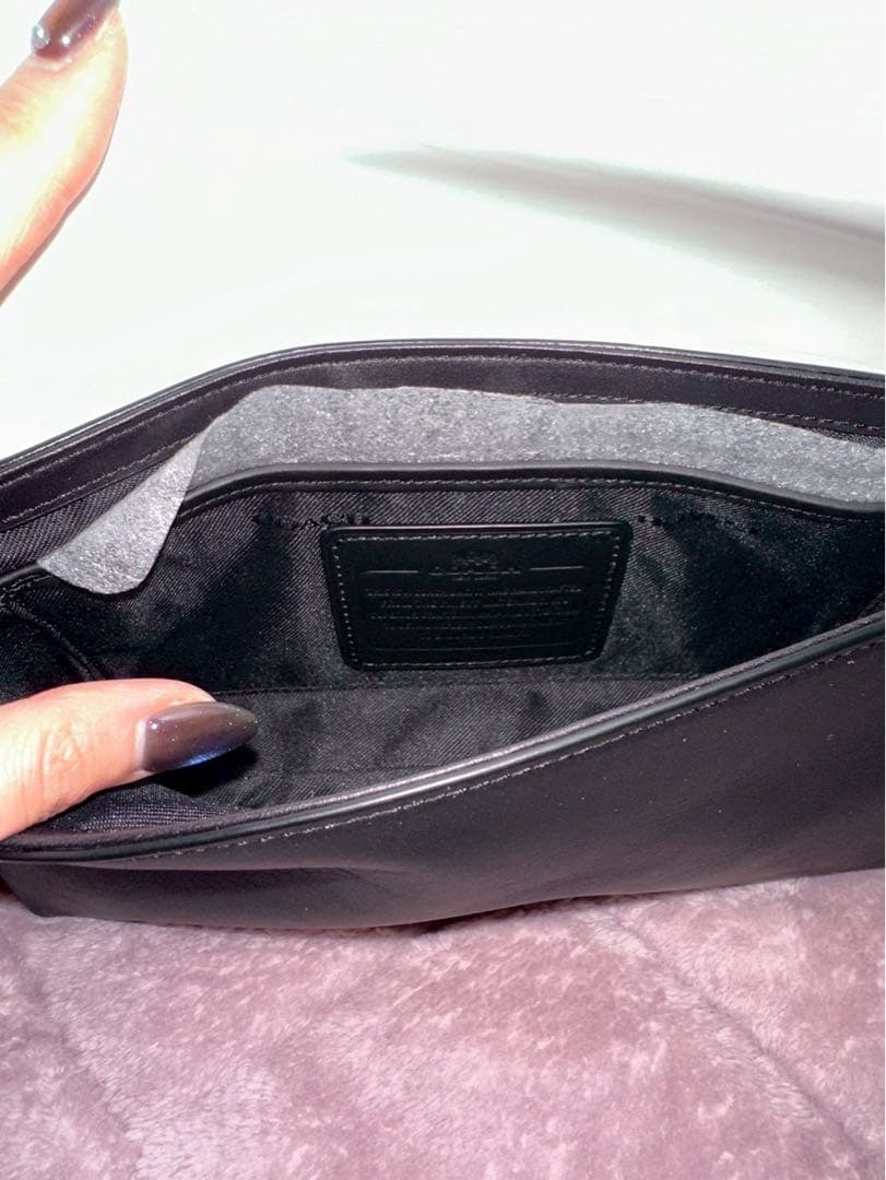 コーチ ショルダーバッグ　クロスボディ ブラック レザー