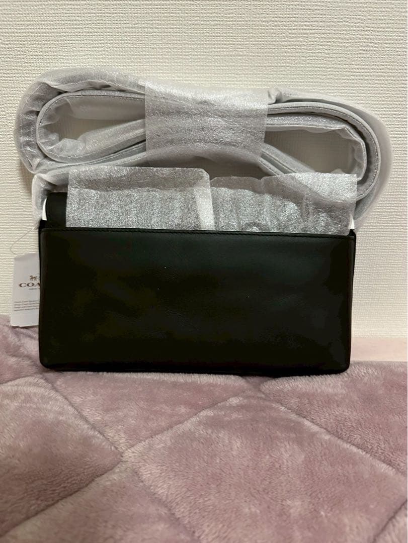 コーチ ショルダーバッグ　クロスボディ ブラック レザー