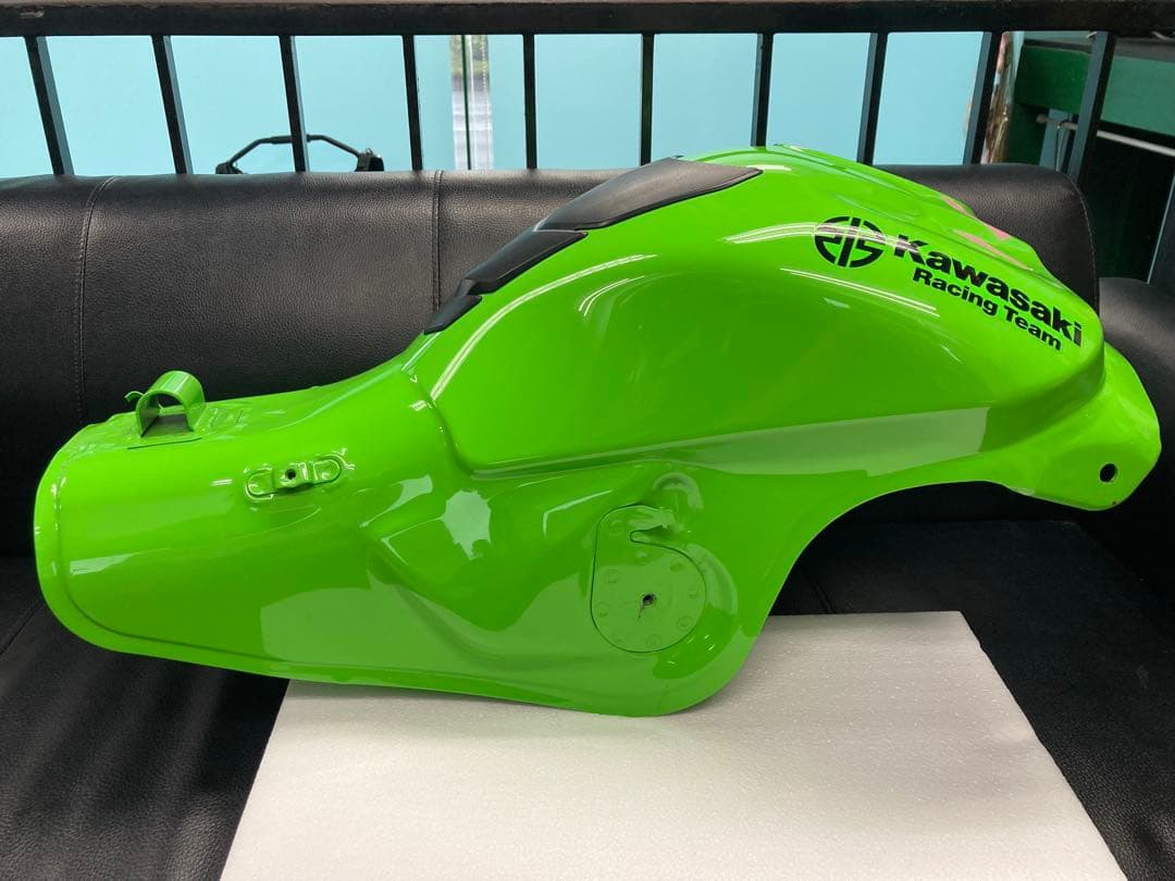 Kawasaki ZX-10R 純正タンク 2023年式