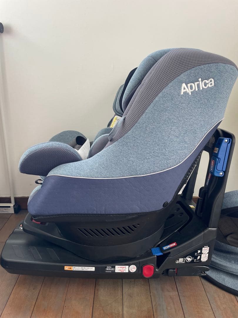 アップリカ チャイルドシート クルリラ AD シート回転型