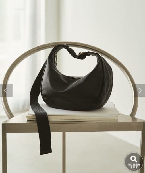 russet ソフトレザーラウンドショルダーバッグ　ブラック