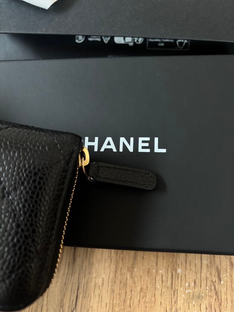 シャネル　クラシック ジップ　ケース　パース　フラグメントケース