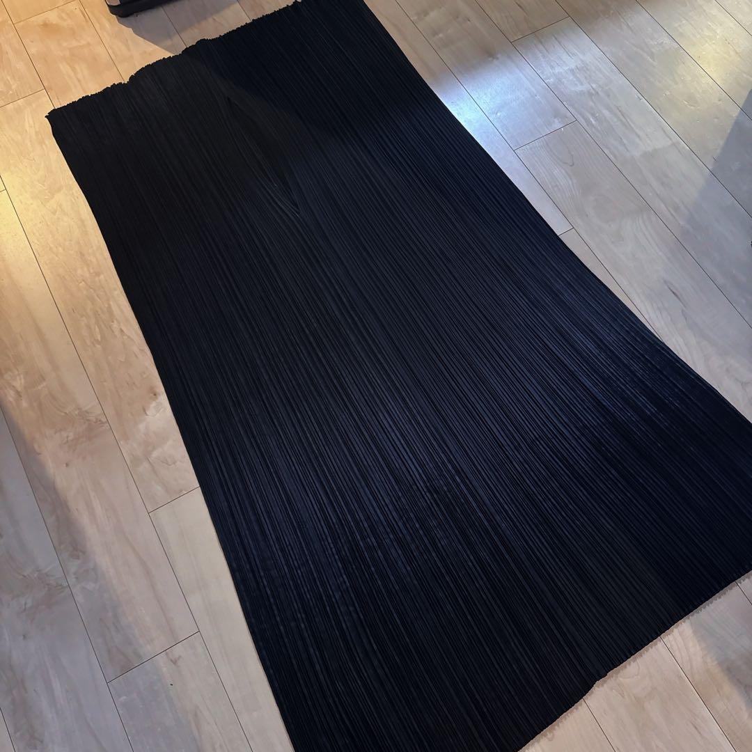 【美品】イッセイミヤケ　プリーツプリーズ　マダム　大判ショール　完売品