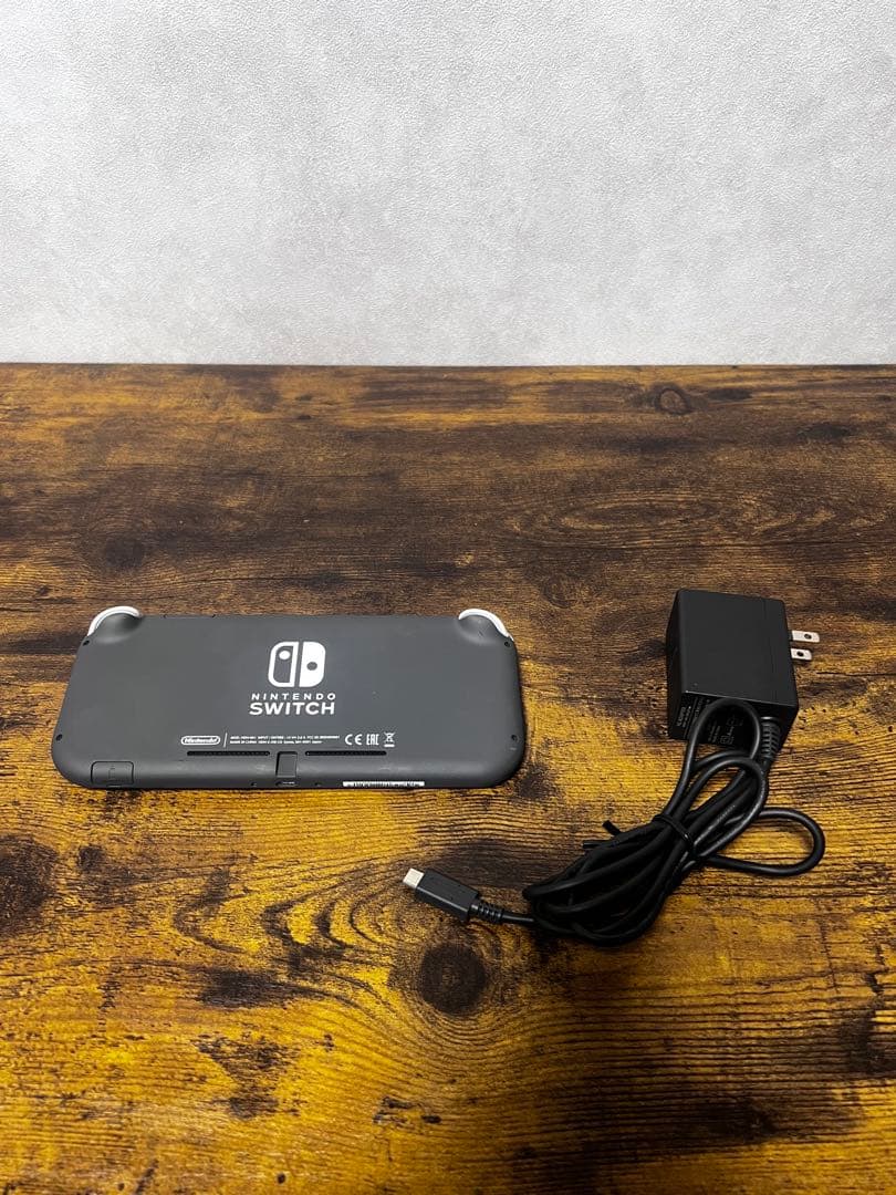 Nintendo Swith Lite グレー マリオカート8DX カバー付き