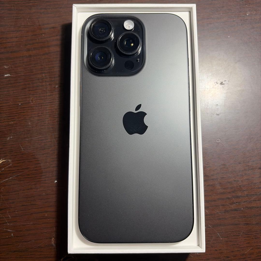 極美品　iPhone 16 pro ブラック　128GB