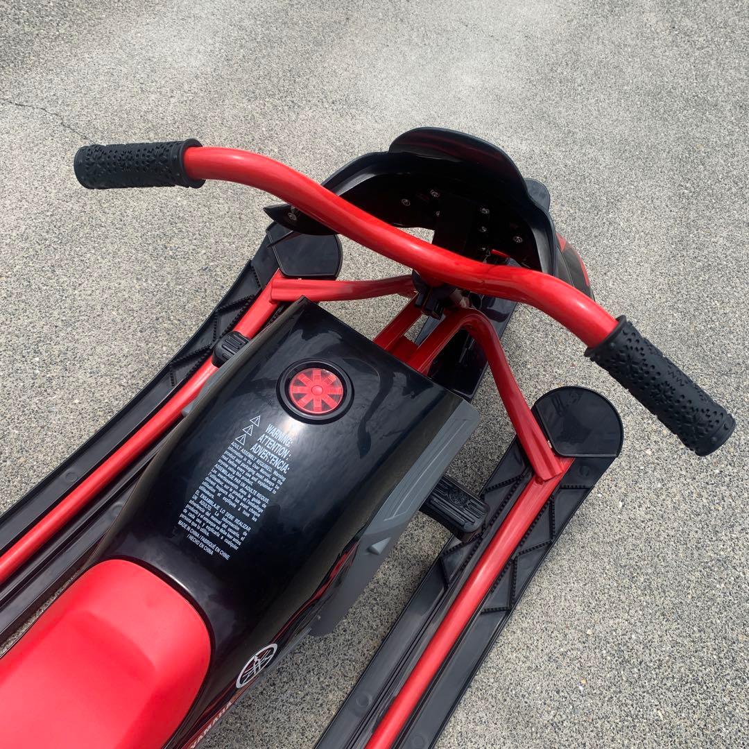 ヤマハ　スノーモービル型　ソリ　子供用