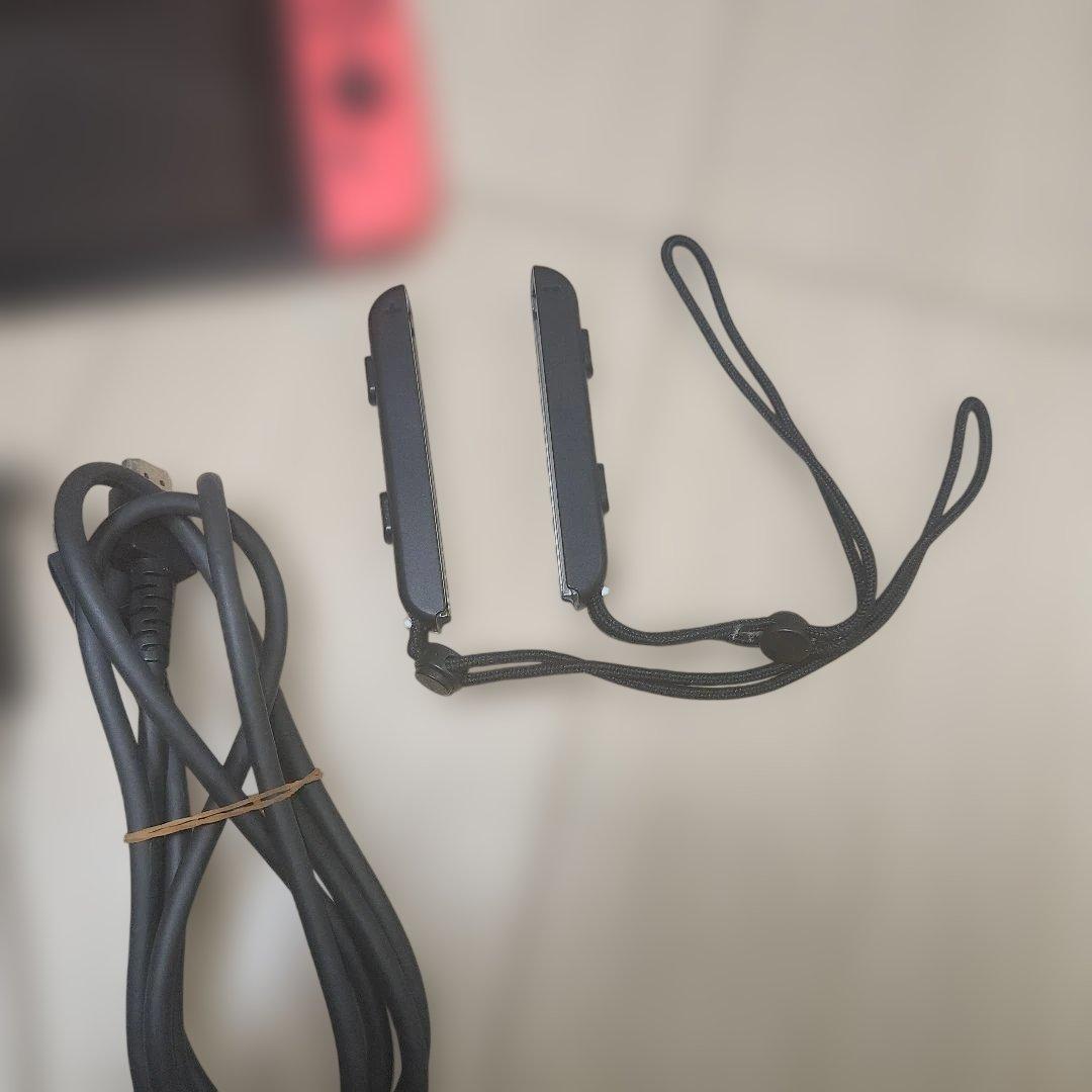 Nintendo Switch 本体 赤/黒 Joy-Con 充電器 付き