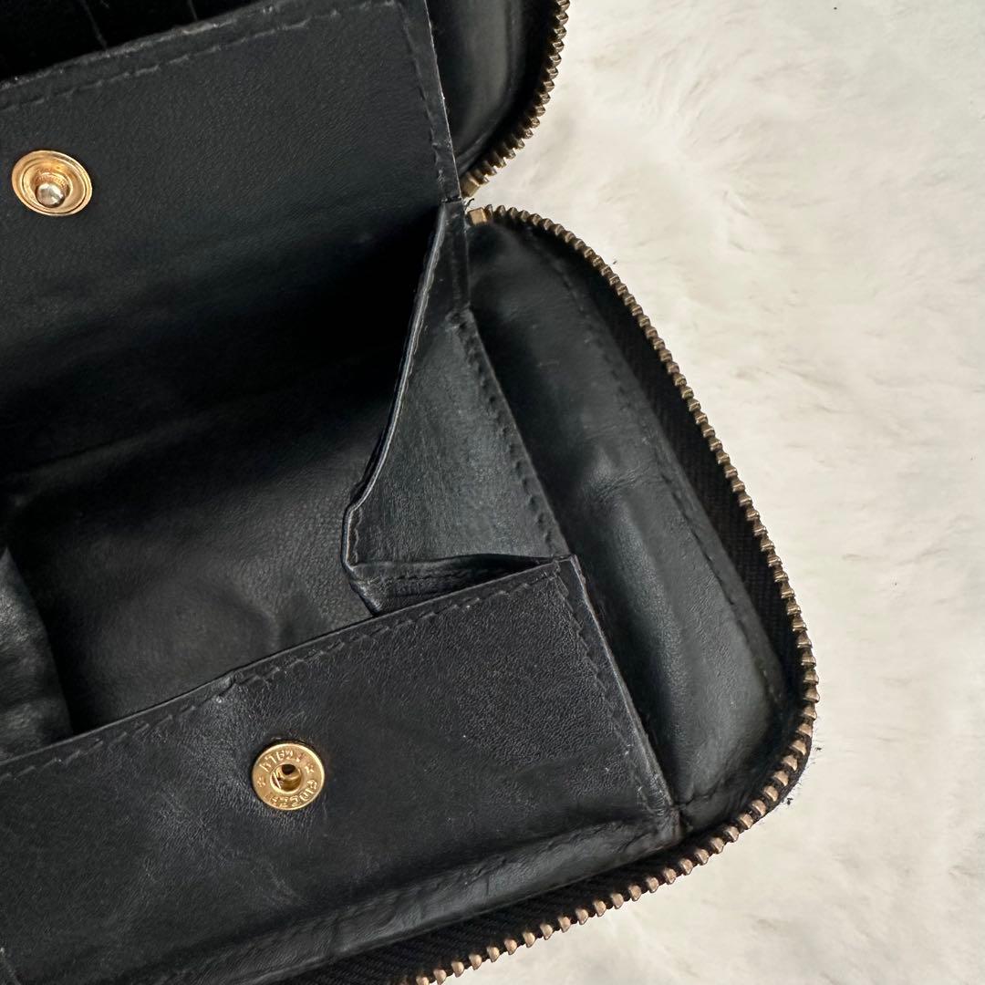 COMME des GARÇONS ブラックレザー二つ折り財布