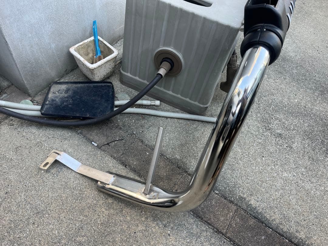 今週末まで値下げ‼️ハイエース100系バンパーガード