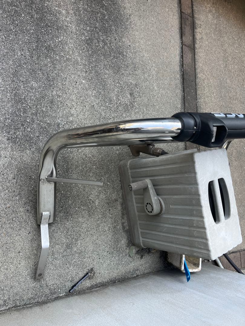 今週末まで値下げ‼️ハイエース100系バンパーガード