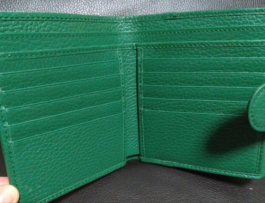 GUCCI グリーンレザー 二つ折り財布