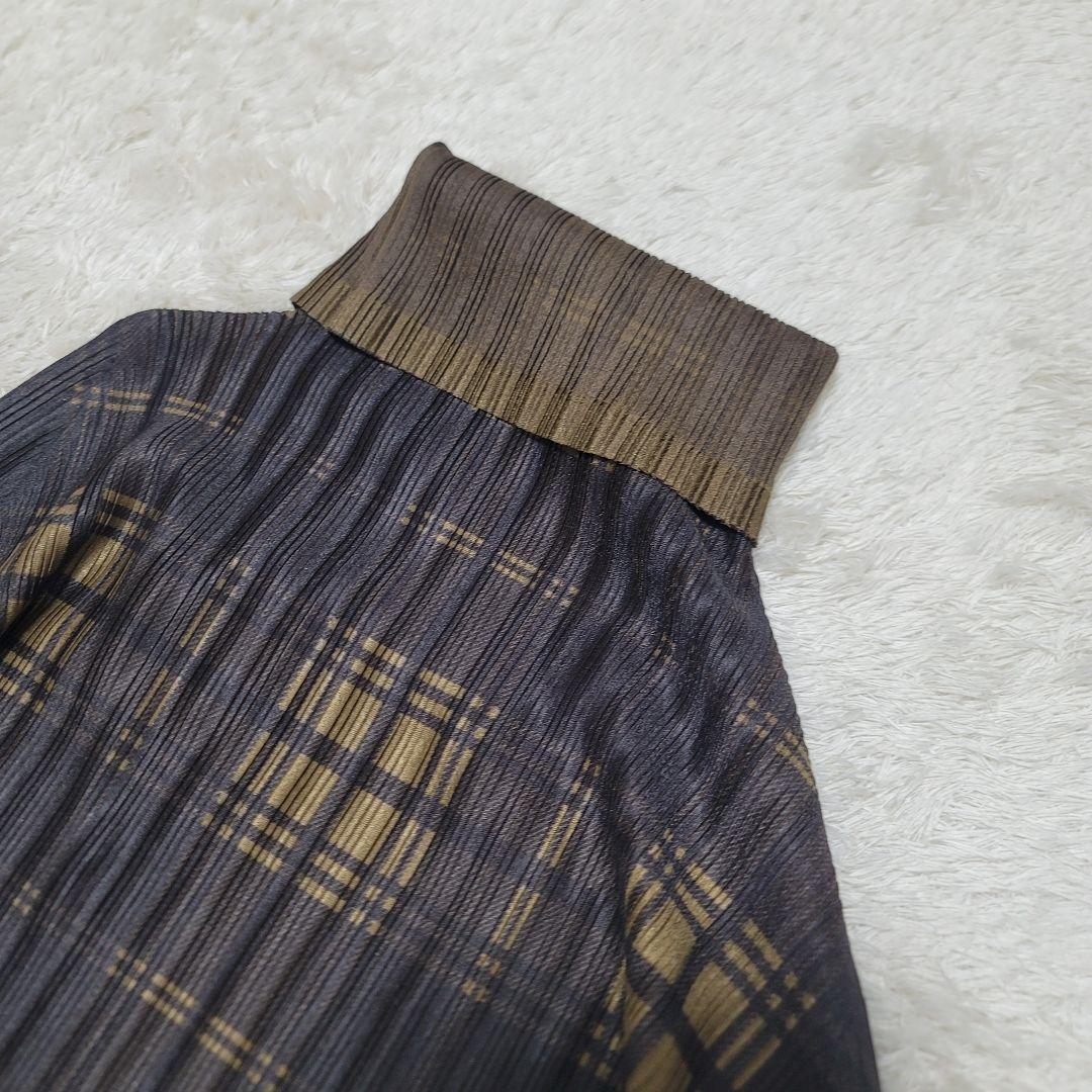 極美品✨プリーツプリーズ ハイネック 長袖カットソー 3 チェック