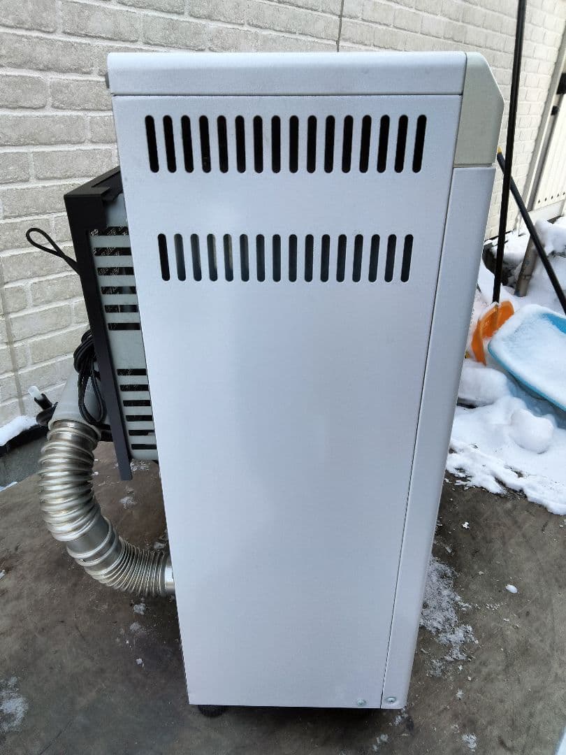 札幌発サンポットFF温風石油ストーブ！品番「FF‐513TF」2011年式中古品