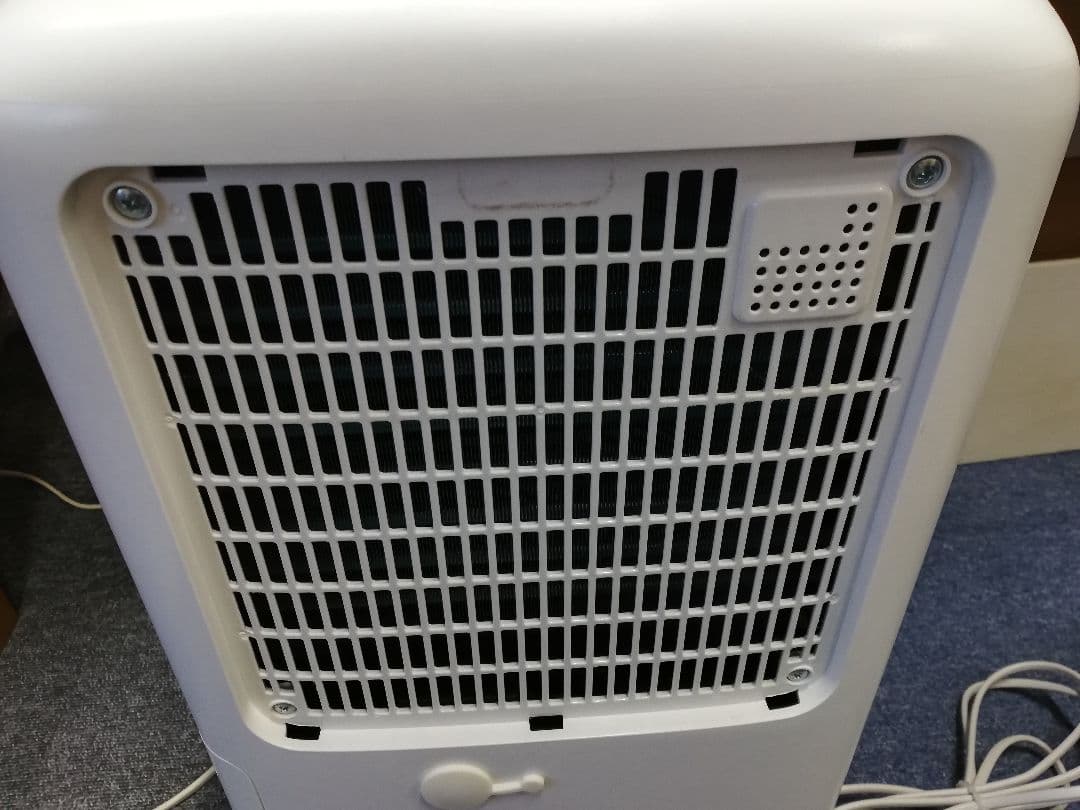 シャープ 衣類乾燥機 除湿機 7.1L 8畳 CV-N71-W