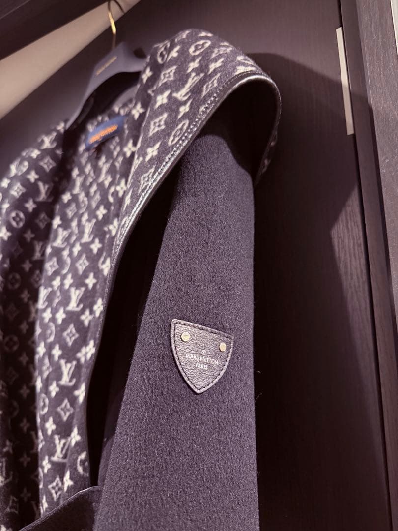 LOUIS VUITTON フーデッドラップコート　現行モデル