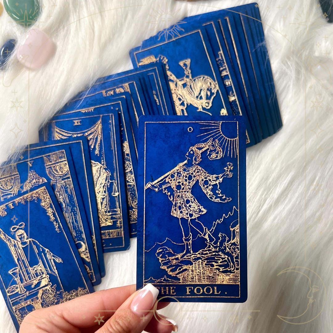 【正規品タロットカード】入手困難希少品✨美麗レア色✨豪華な藍色×ゴールドのデッキ