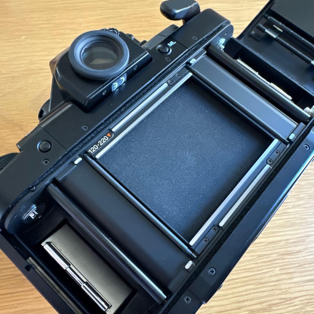 【美品・OH済】PENTAX 67Ⅱ AEファインダー ウッドグリップ付