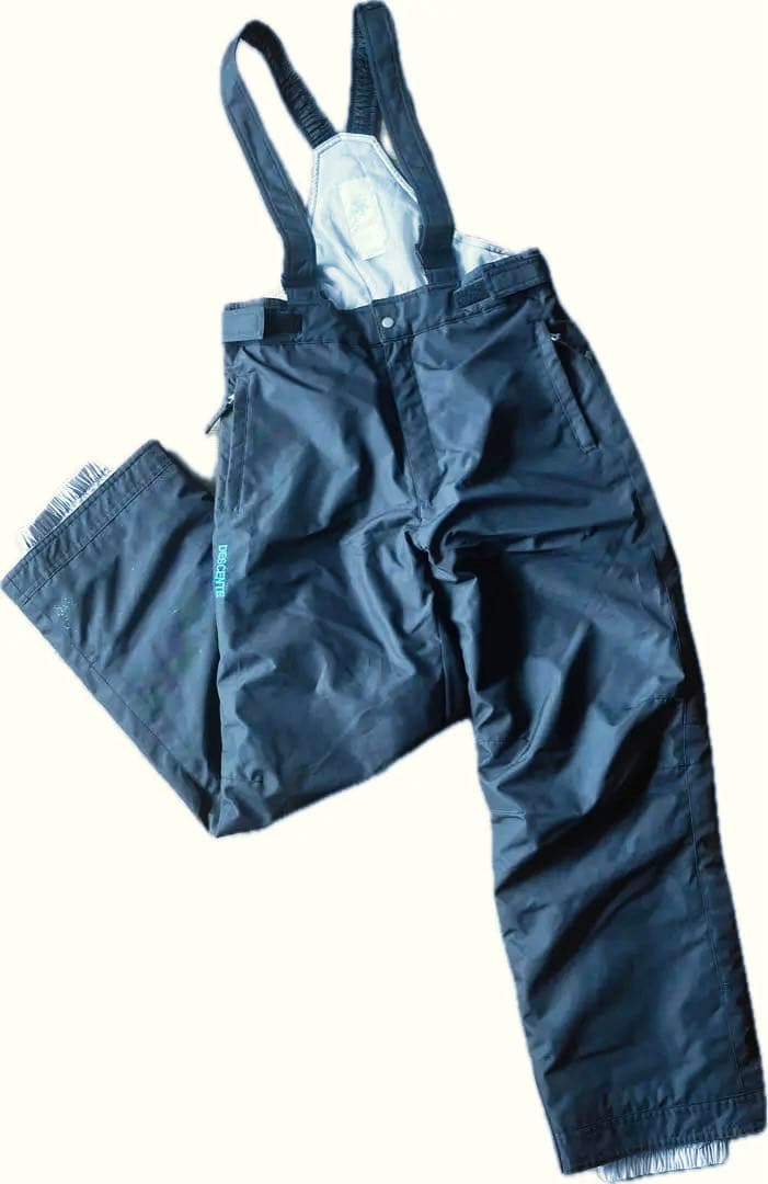 【値下げ！】デサント 子供用スキーウェア上下145〜165+ヘルメット・ゴーグル