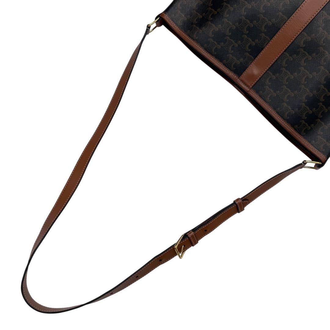 6185 美品 セリーヌ CELINE トリオンフ ミディアム バケット 牛革