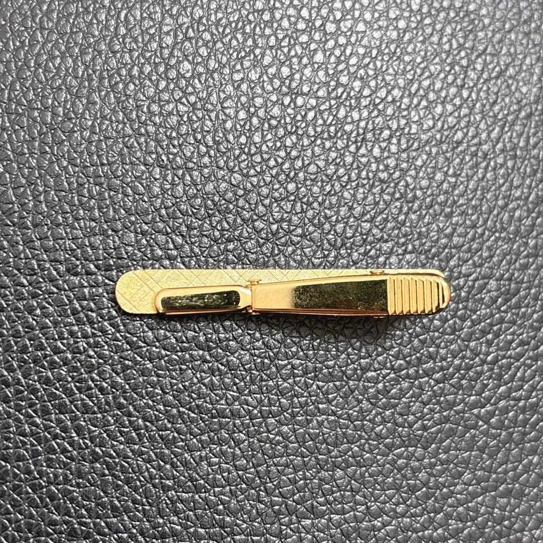カルティエ タイピン ネクタイピン クリップ ゴールド ロゴレタッチ