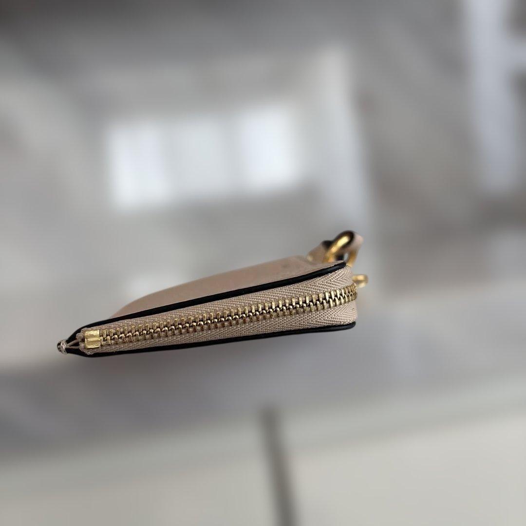 新品未使用　クロエ　Chloe キーリング付き小銭入れ、フラグメントケース