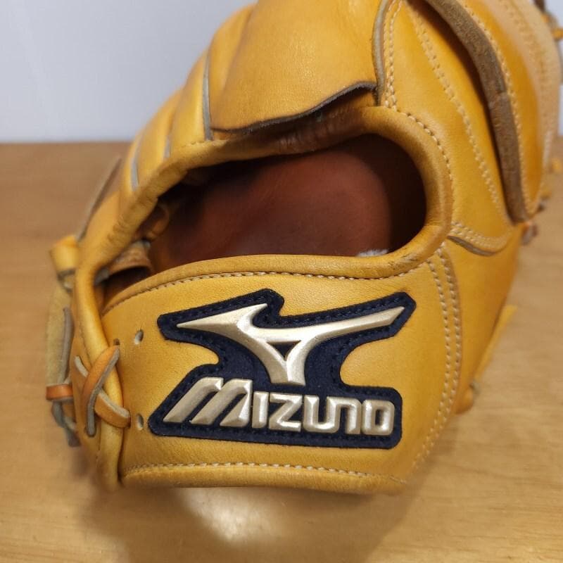 ミズノ グローバルエリート 最高傑作の一角Lシリーズ 良品 投手用 軟式グローブ