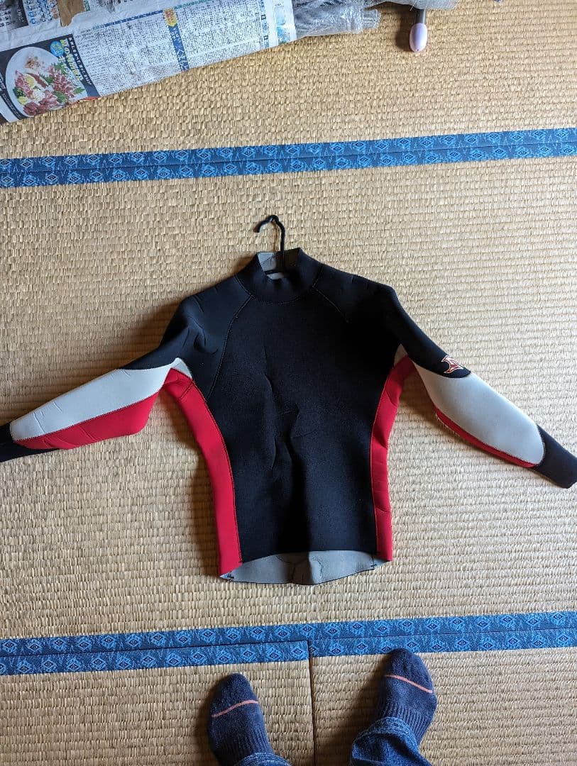 マーシャス　サーフィン　カヌー　保温スーツ　試着のみ　裏側アルミ色の保温素材